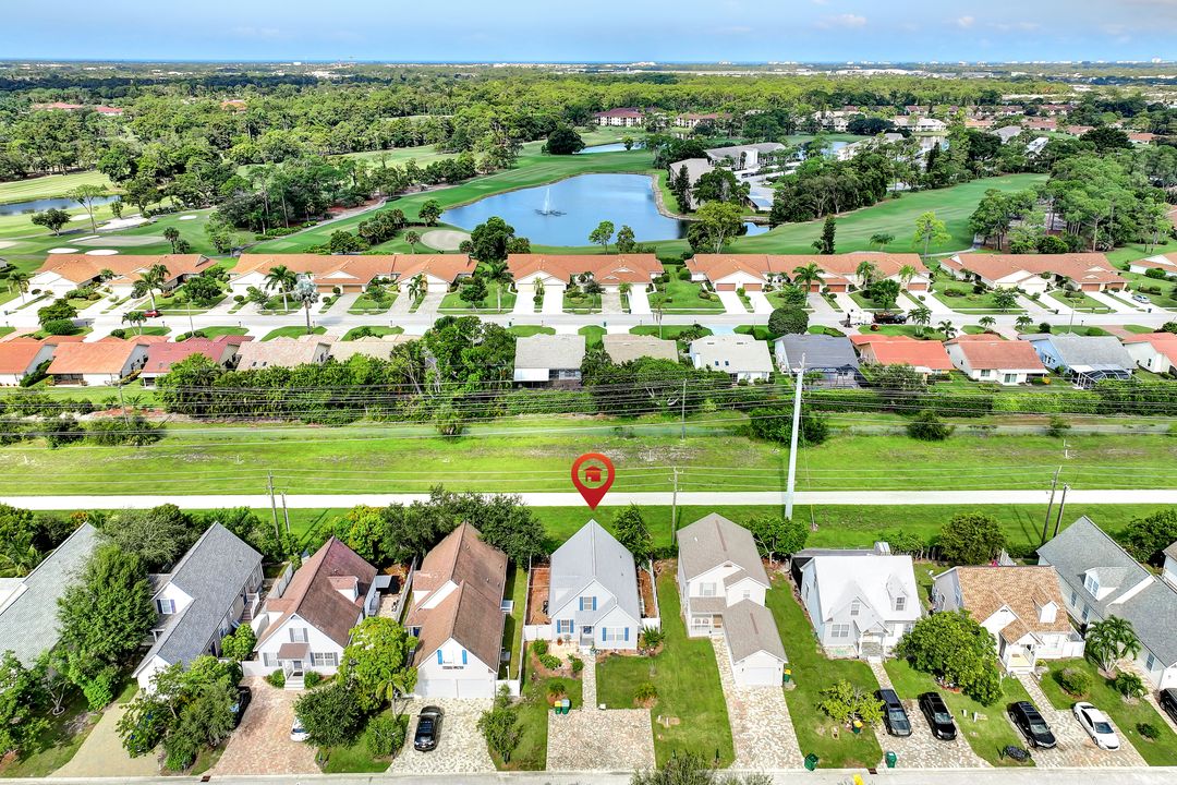 279 Leawood Cir, Naples, FL 34104