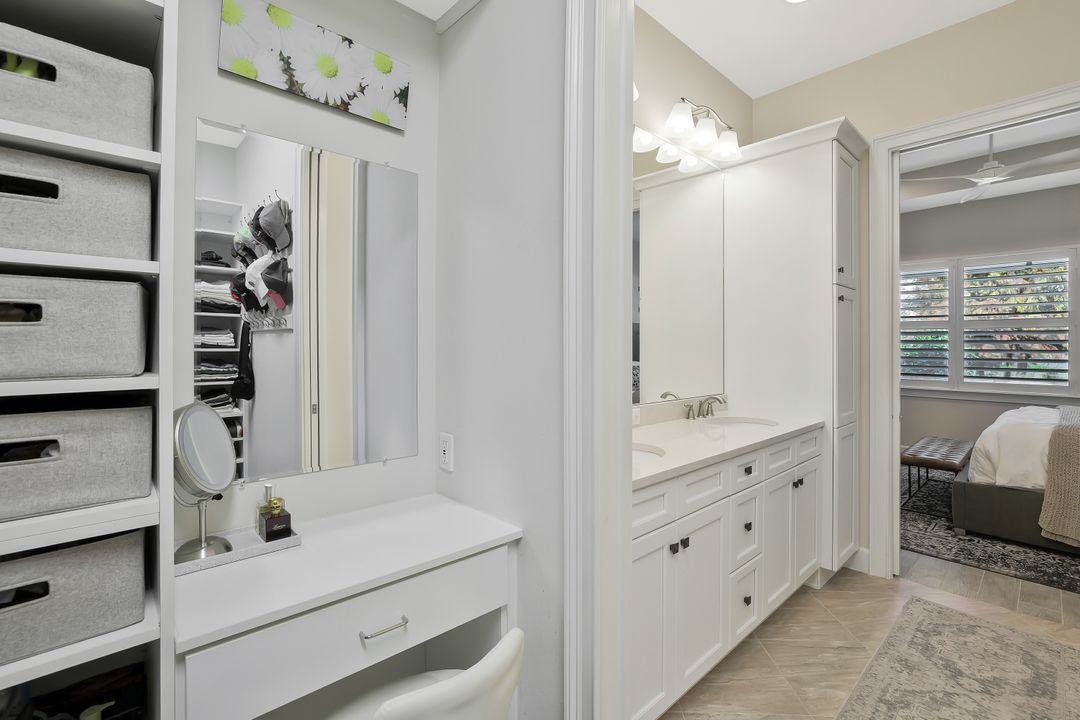 5665 Highbourne Dr, Naples, FL 34113