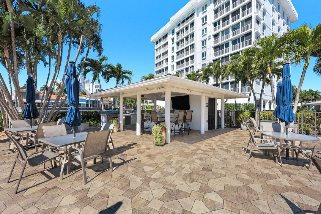 250 Park Shore Dr #701, Naples, FL 34103