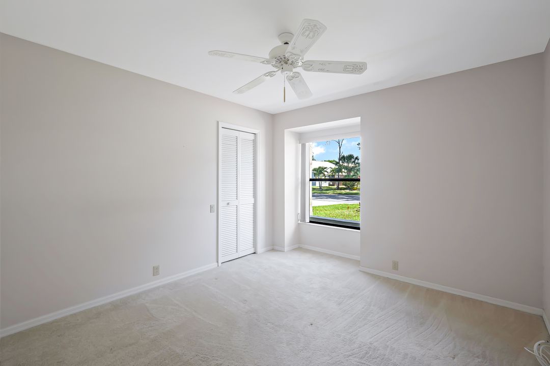 13142 Regent Cir, Fort Myers, FL 33966