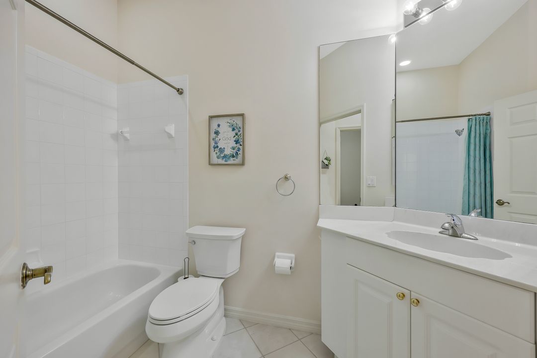 12695 Fox Ridge Dr, Bonita Springs, FL 34135