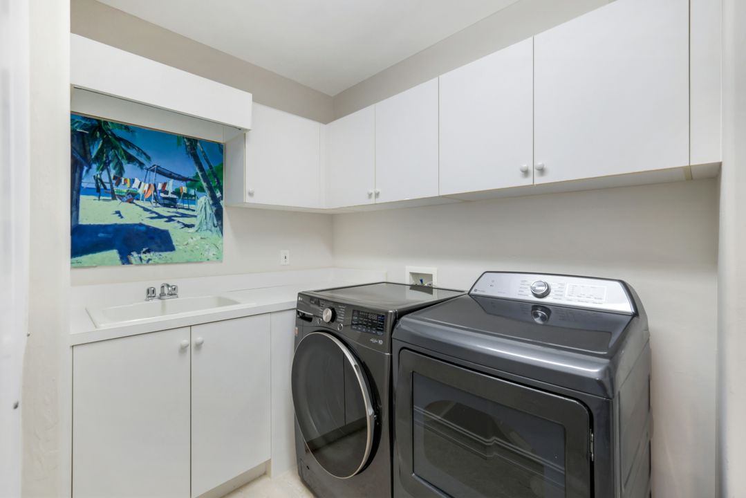 2728 Tiburon Blvd E #403, Naples, FL 34109