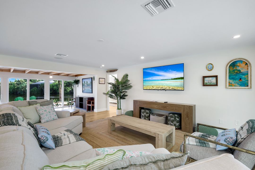 969 Fish Crow Rd, Sanibel, FL 33957