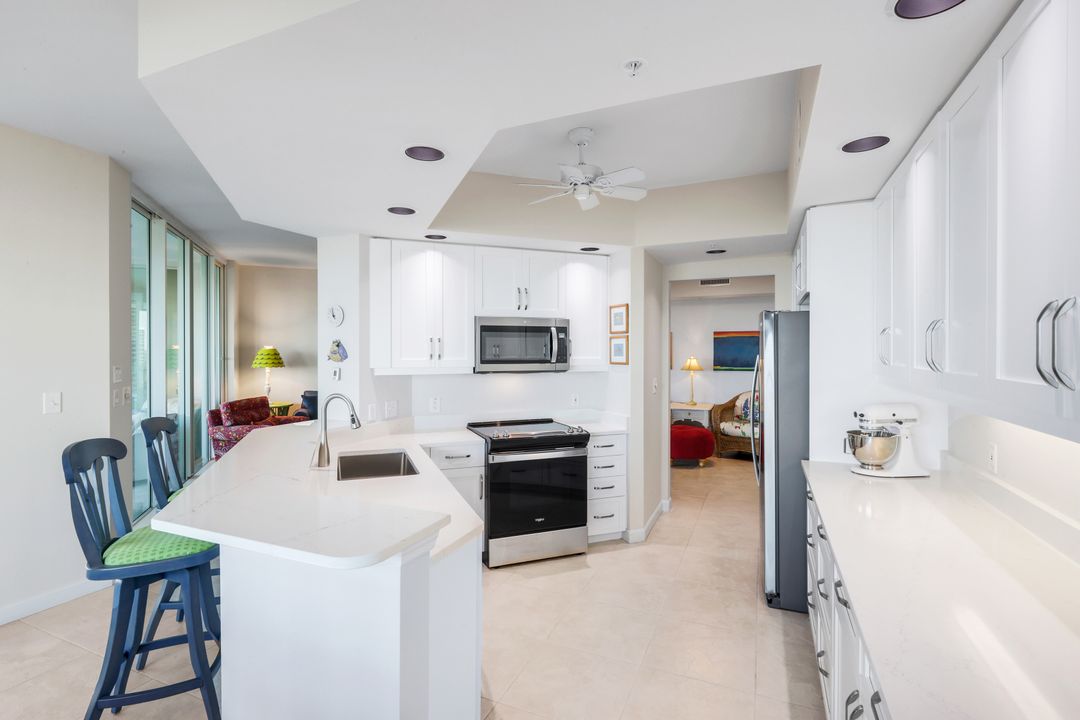 325 Dunes Blvd #605, Naples, FL 34110