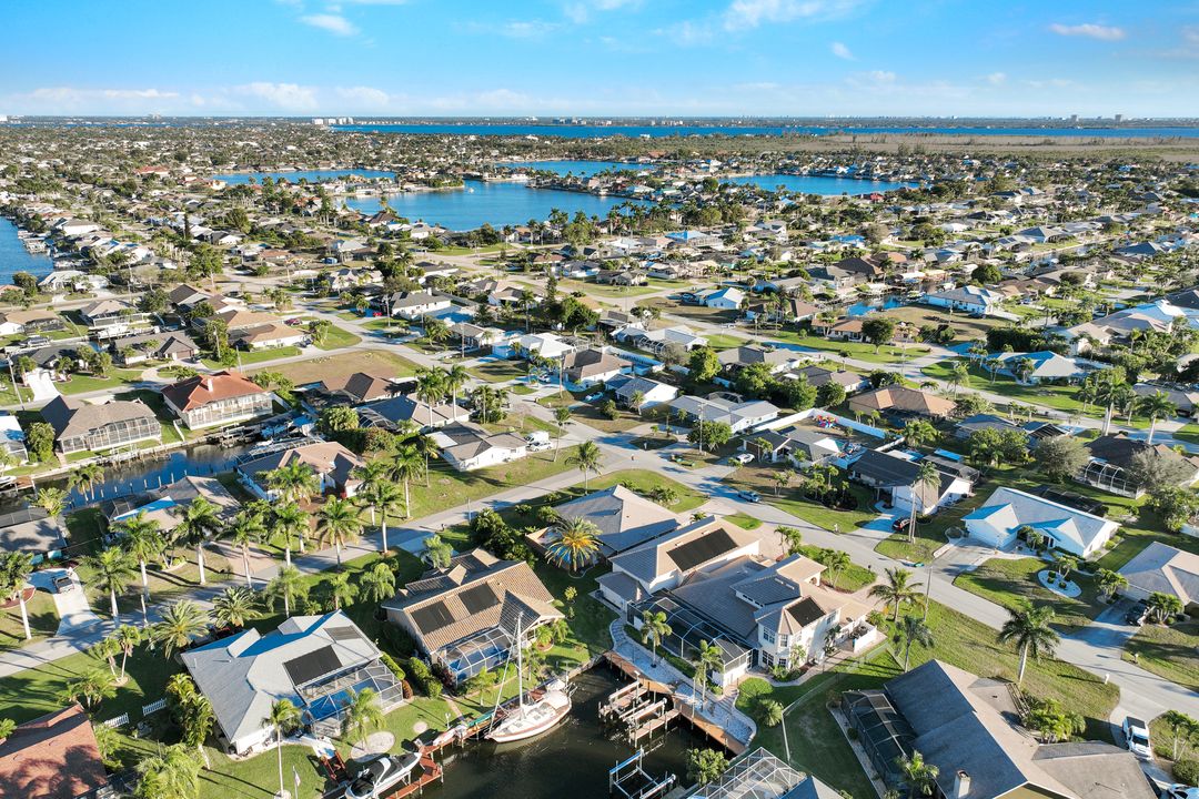 907 SW 51st Terrace, Cape Coral, FL 33914