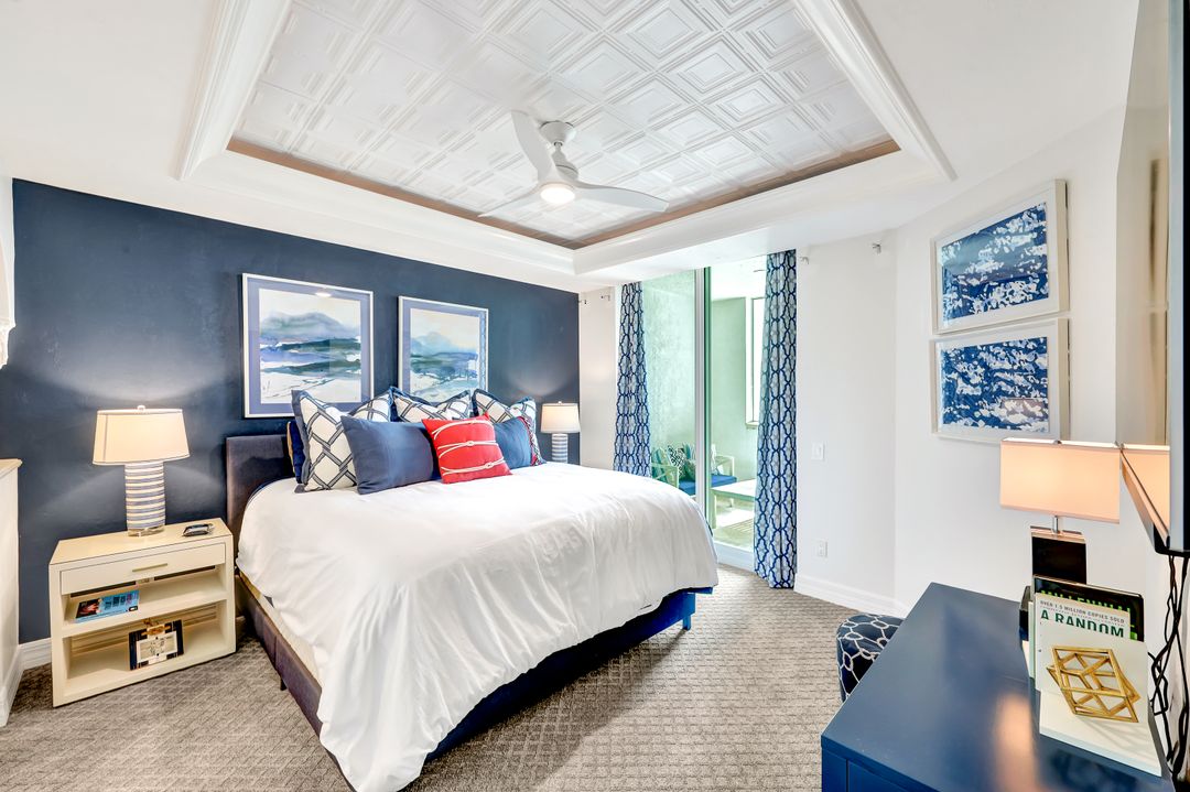 295 Grande Way #1403, Naples, FL 34110