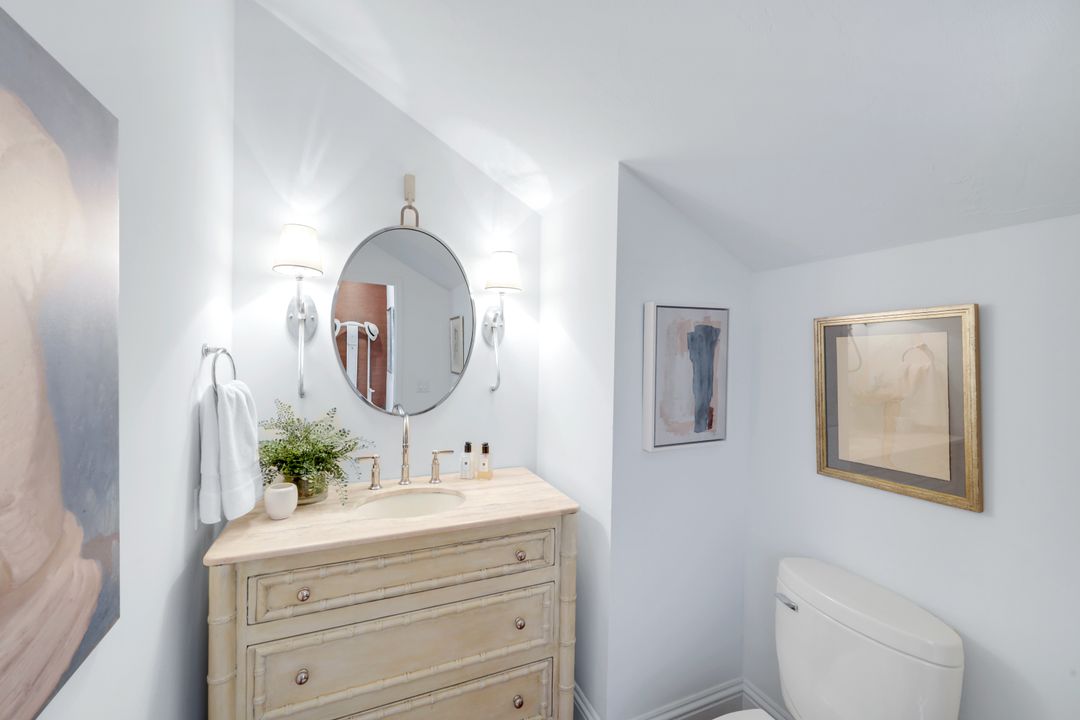 180 Edgemere Way S, Naples, FL 34105