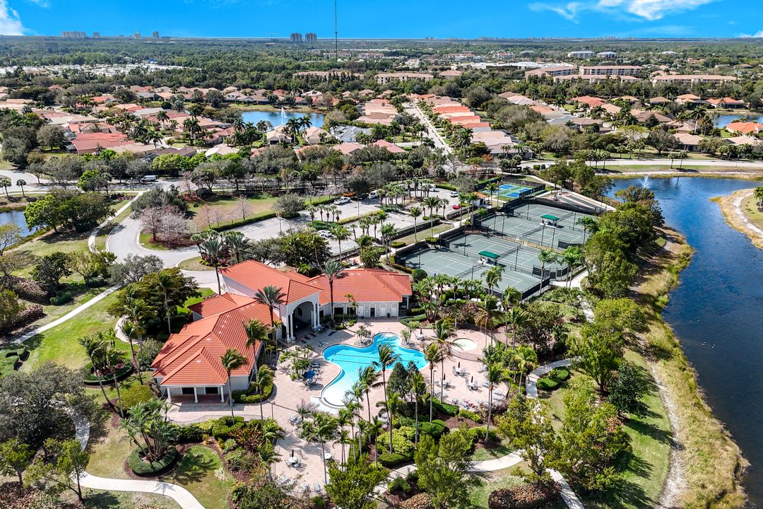 19513 Caladesi Dr, Fort Myers, FL 33967