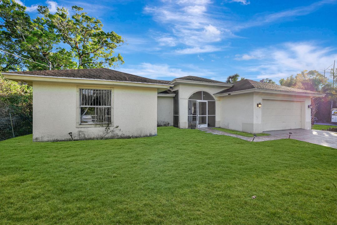 4090 32nd Ave SE, Naples, FL 34117