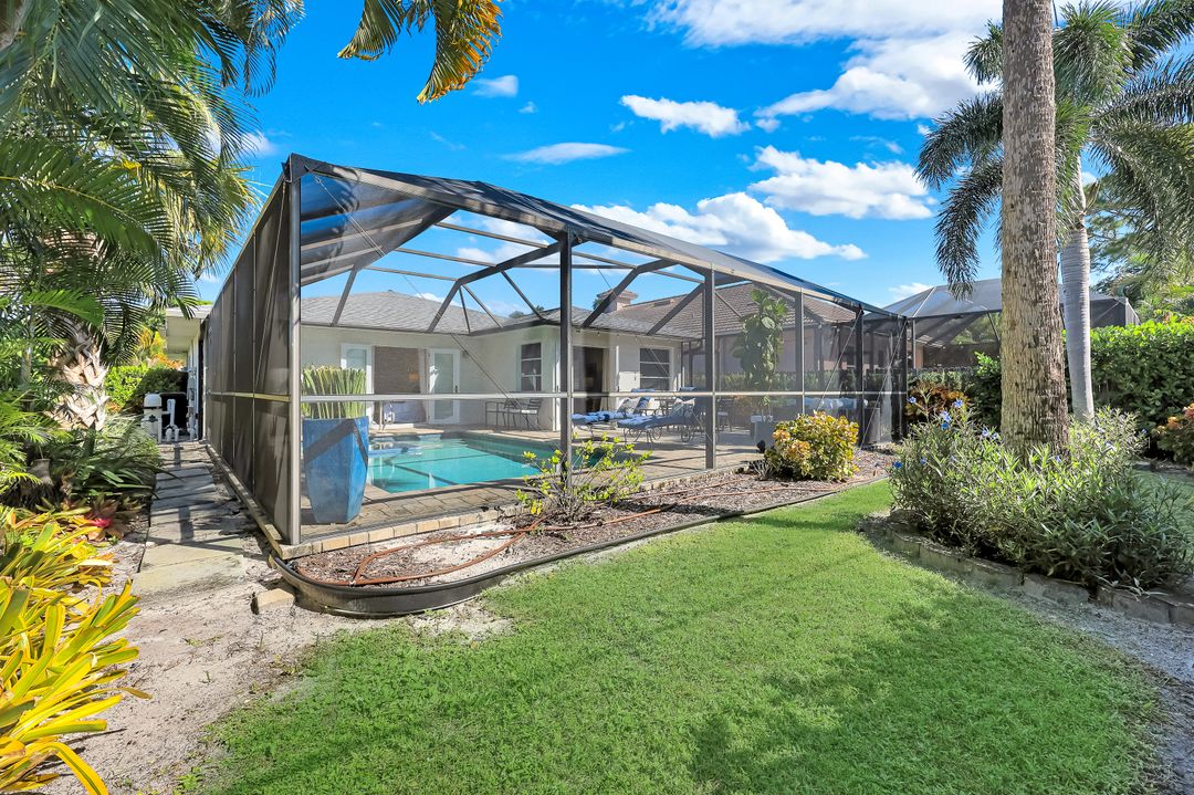 768 96th Ave N, Naples, FL 34108