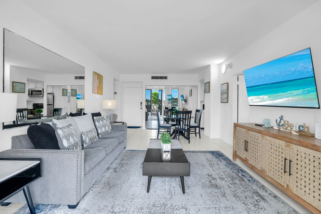 140 Seaview Ct #204S, Marco Island, FL 34145