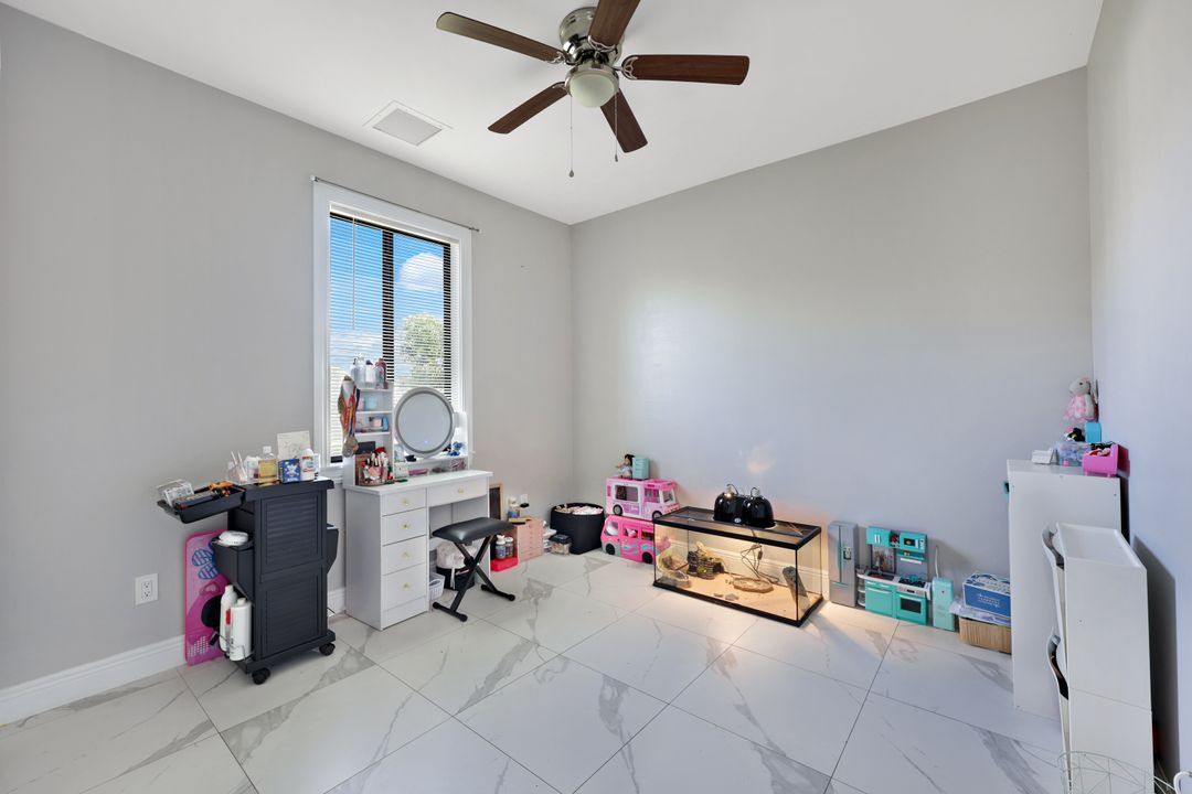 3362 56th Ave NE, Naples, FL 34120
