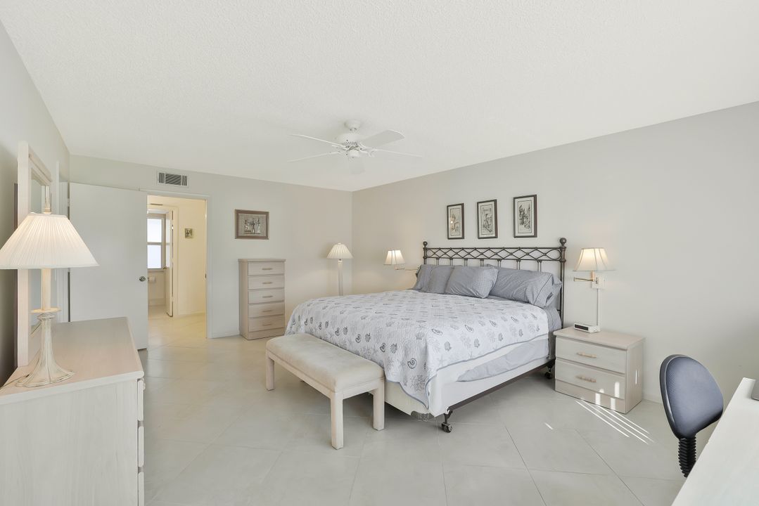 278 Winners Cir #2, Naples, FL 34112