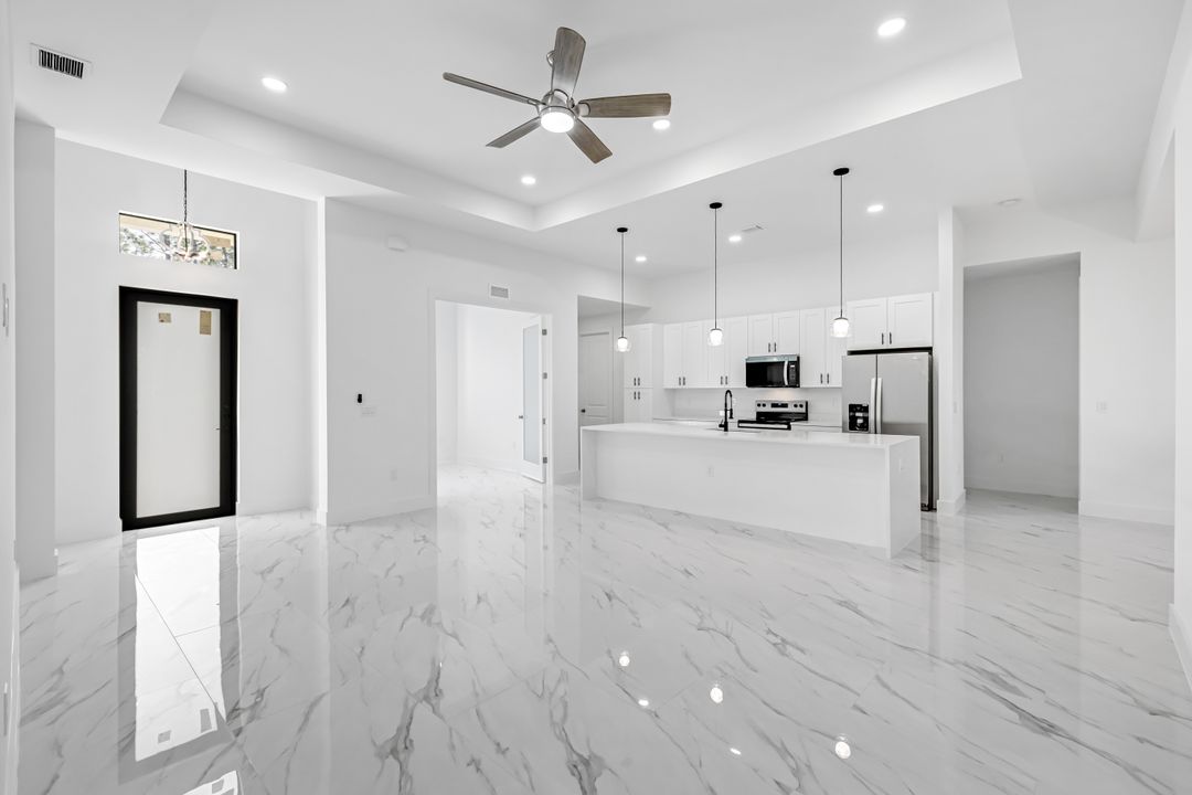 2113 Grayson Ave, Alva, FL 33920