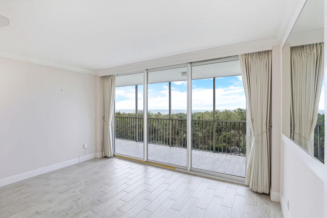 5 Bluebill Ave APT 506, Naples, FL 34108