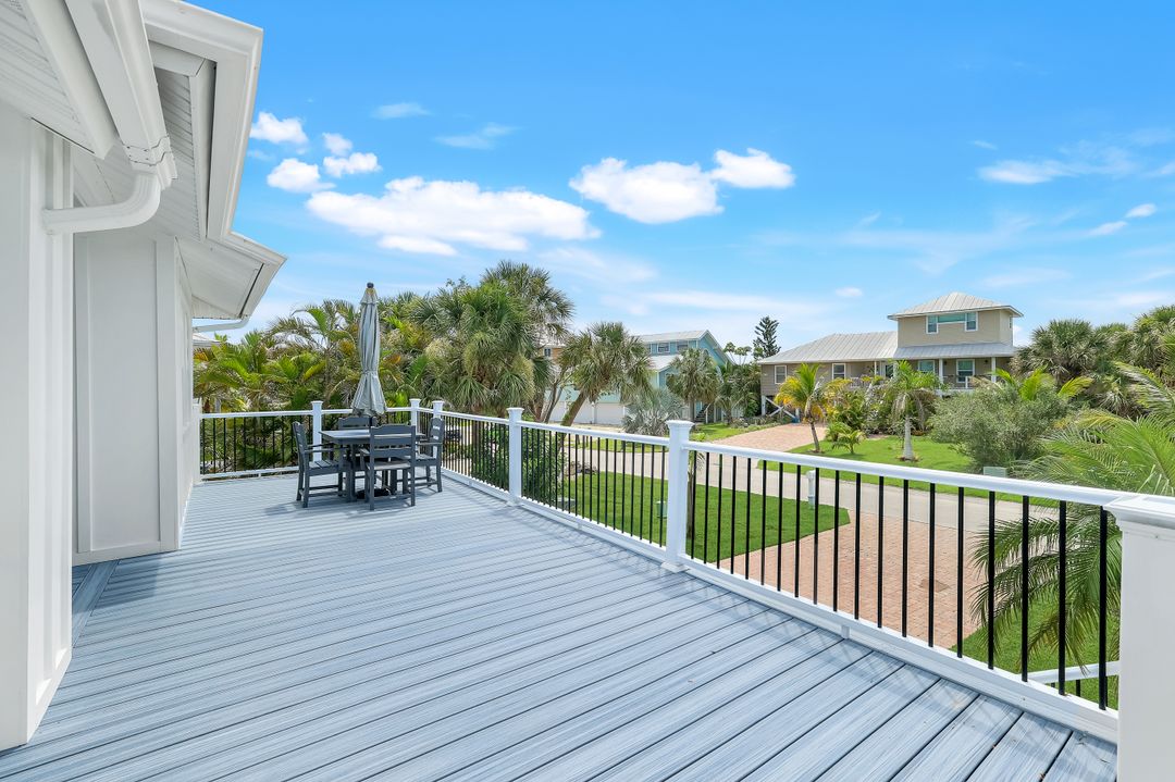 21580 Indian Bayou Dr, Fort Myers Beach, FL 33931