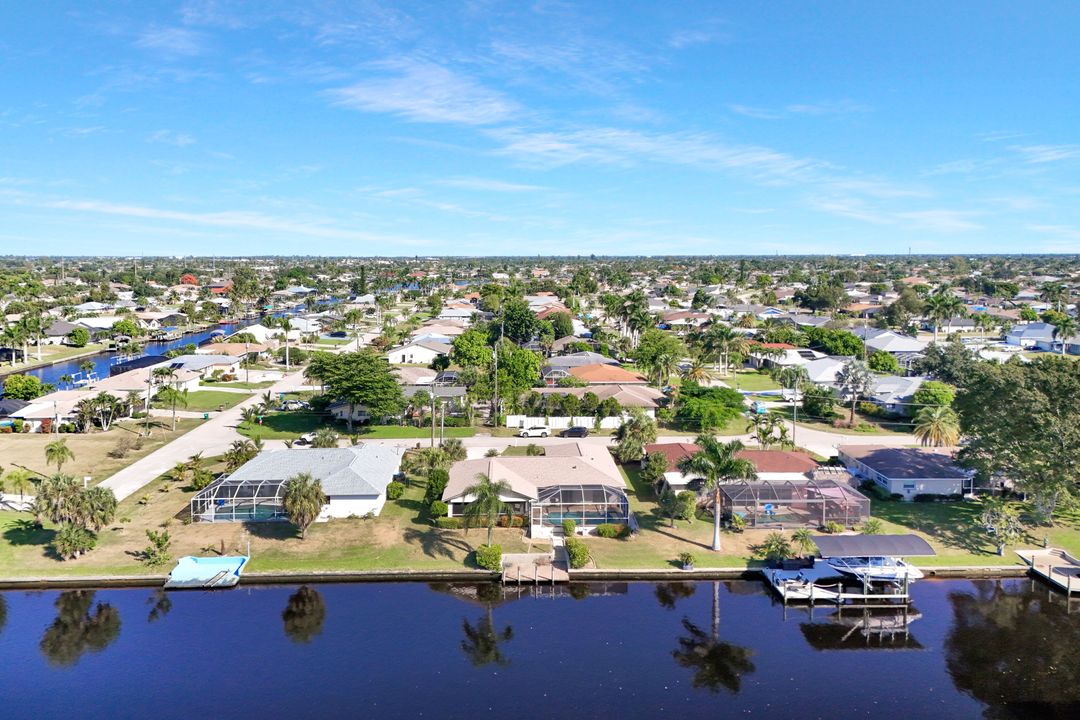 206 SE 37th Terrace, Cape Coral, FL 33904