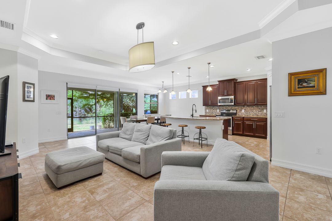 16188 Aberdeen Ave, Naples, FL 34110