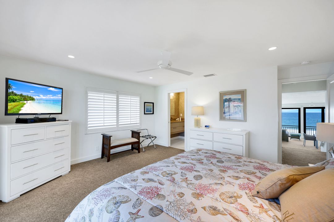 2211 Gulf Shore Blvd N #C4, Naples, FL 34102