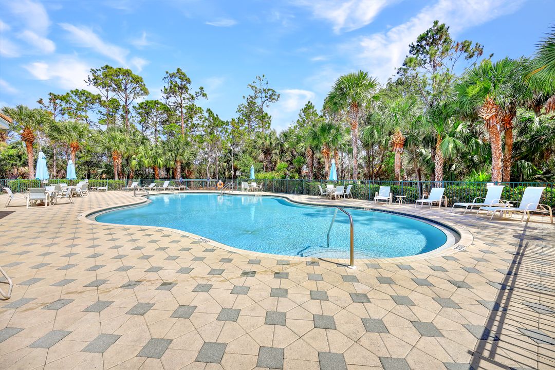 3967 Ruxton Rd, Naples, FL 34116