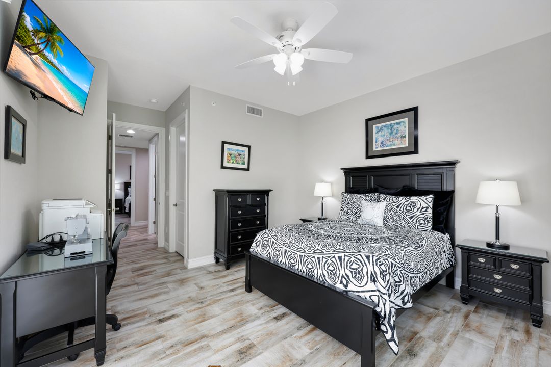 7801 Hawthorne Dr #2701, Naples, FL 34113