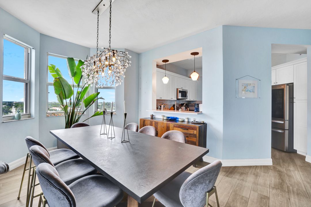 410 Flagship Dr #906, Naples, FL 34108