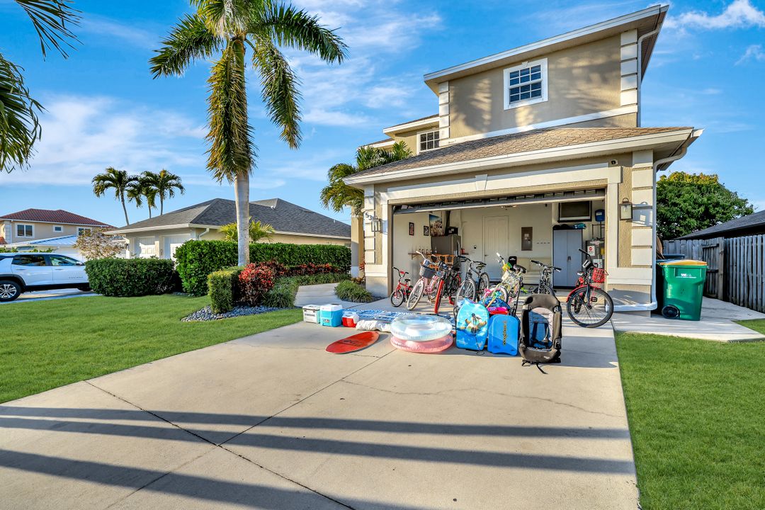 531 105th Ave N, Naples, FL 34108