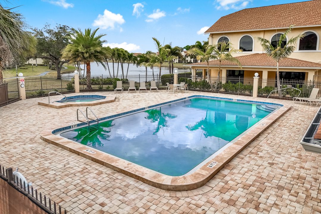 8475 Charter Club Cir #8, Fort Myers, FL 33919