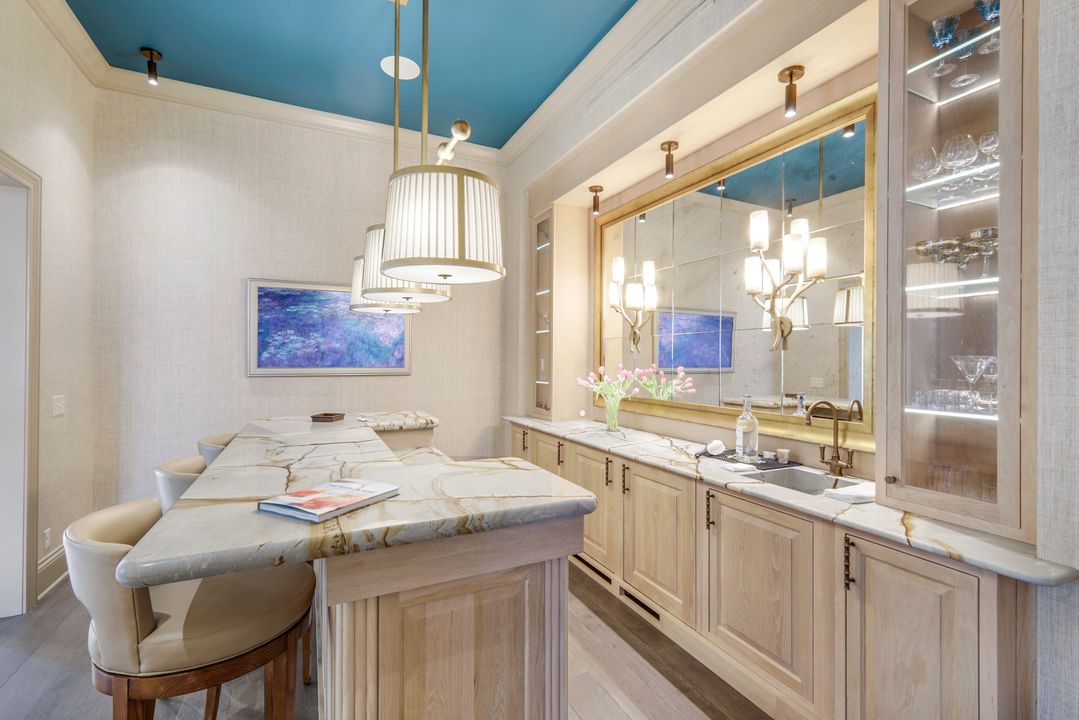 81 Gulf Shore Blvd S, Naples, FL 34102