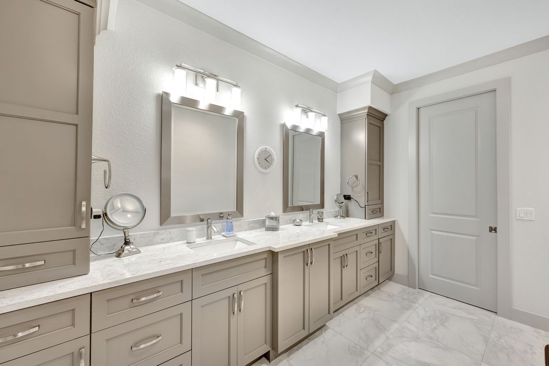 4713 SW 23rd Ave, Cape Coral, FL 33914