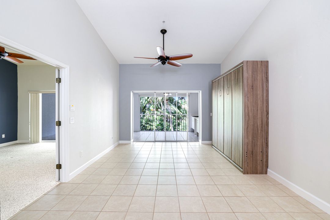 2055 Cascades Dr #4, Naples, FL 34112