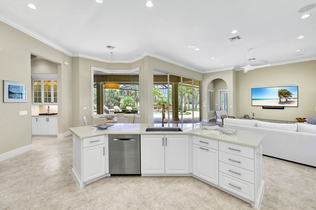 11993 Collier's Reserve Dr, Naples, FL 34110