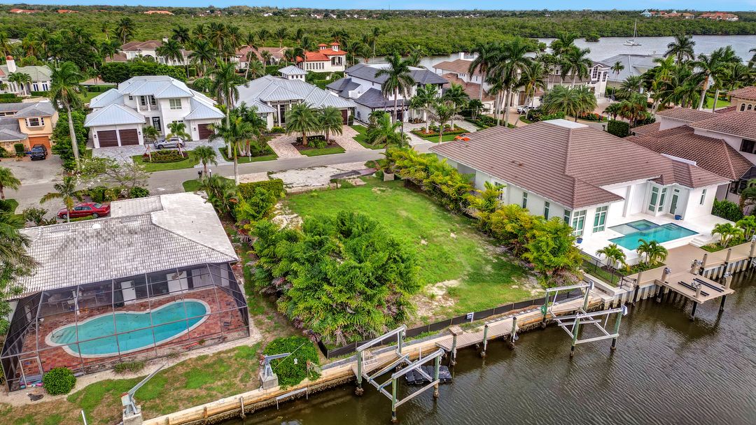 2180 Snook Dr, Naples, FL 34102