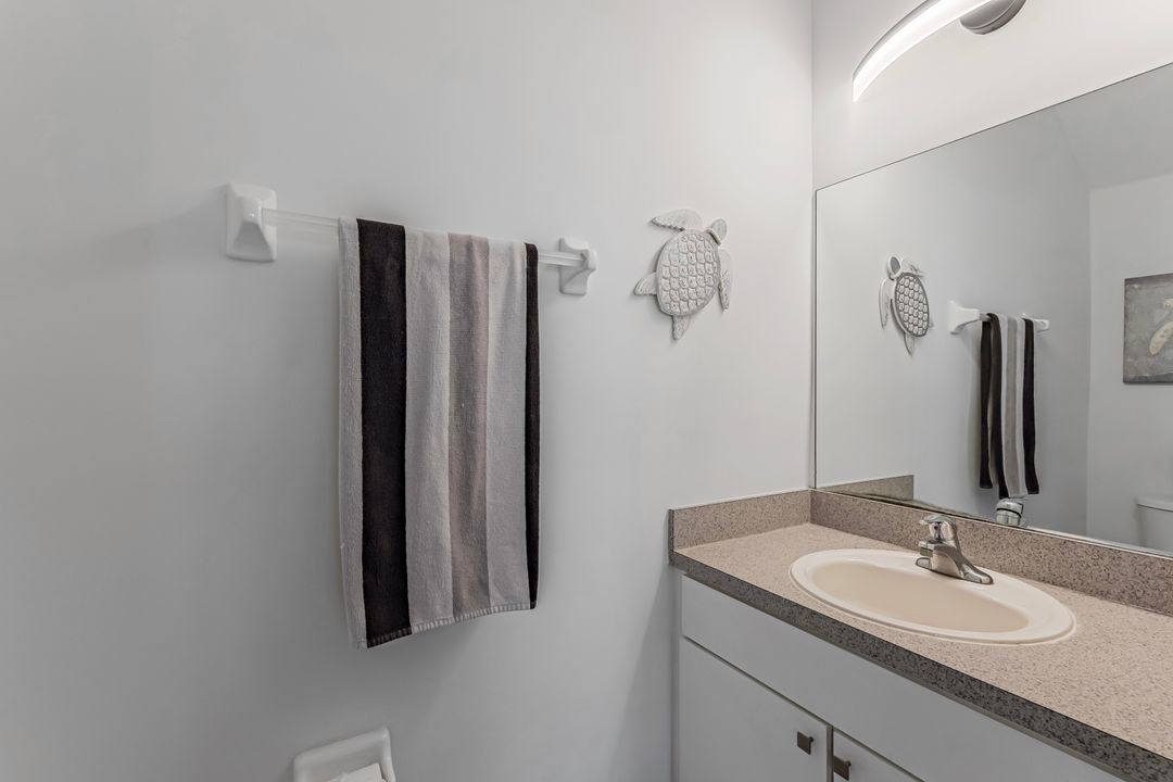 10026 Pacific Pines Ave, Fort Myers, FL 33966