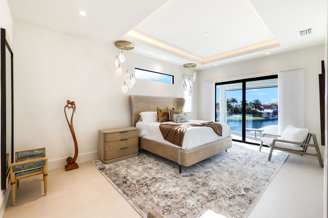 5384 Colonade Ct, Cape Coral, FL 33904