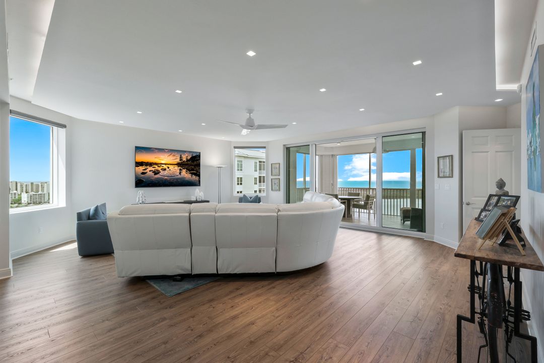 275 Indies Way #1701, Naples, FL 34110