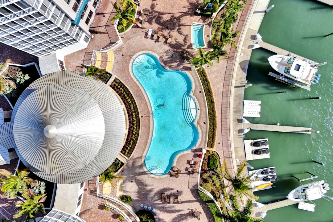 13675 Vanderbilt Dr #210, Naples, FL 34110