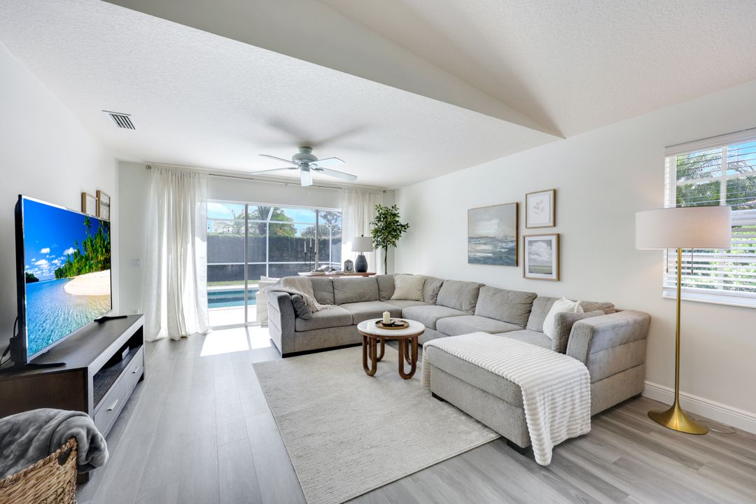 4125 Tabago Ln, Naples, FL 34119