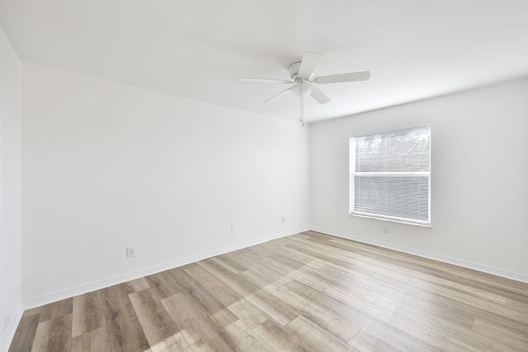 3752 Santa Barbara Blvd #202, Cape Coral, FL 33914