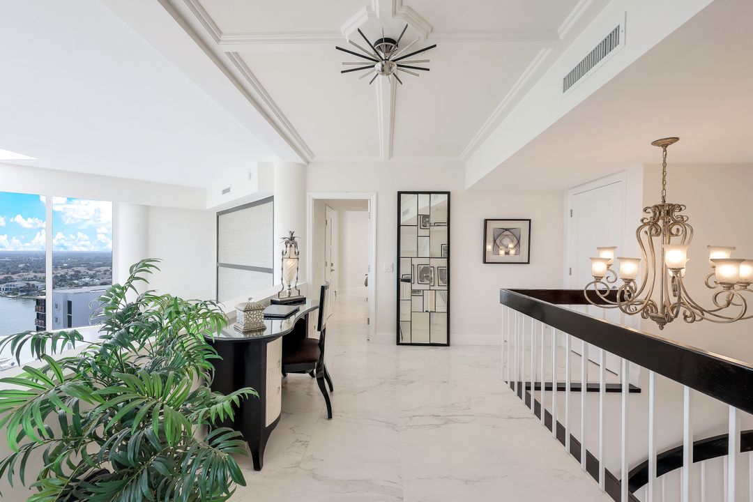 4041 Gulf Shore Blvd N #PH-6, Naples, FL 34103