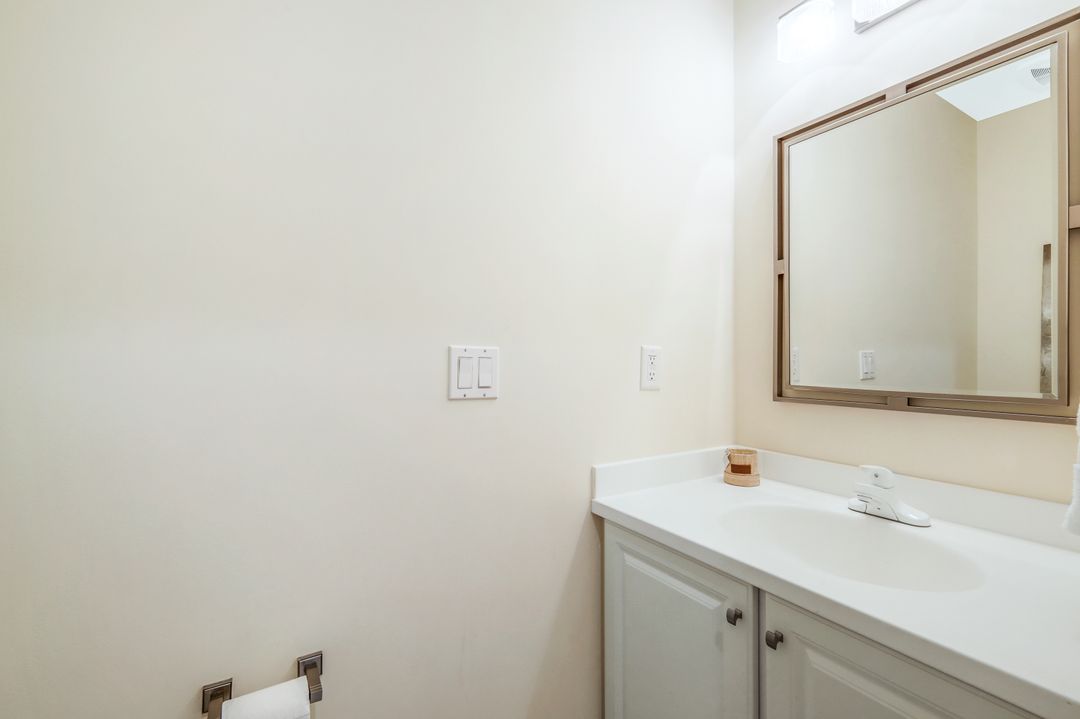 703 Heathery Ln, Naples, FL 34108