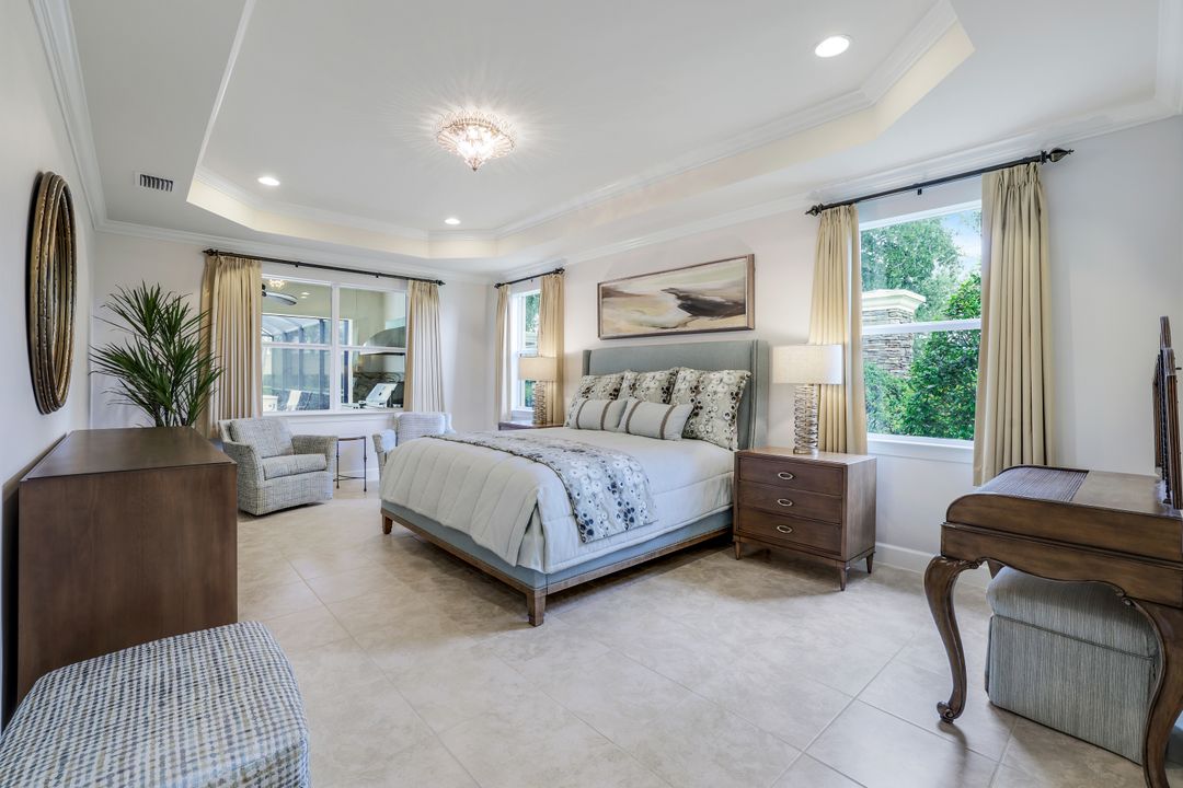 9266 Quarry Dr, Naples, FL 34120