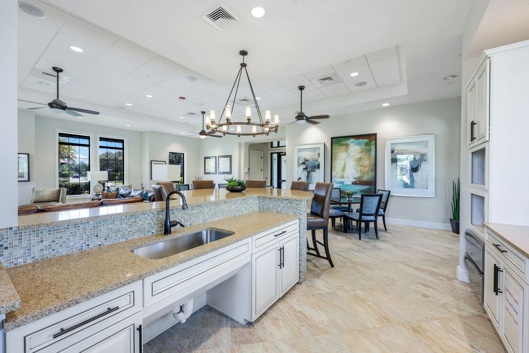 16273 Camden Lakes Cir, Naples, FL 34110