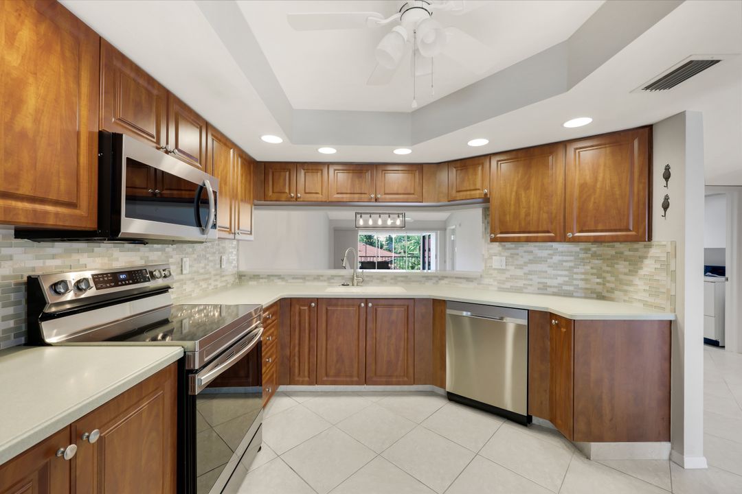 4261 Shetland Ct #205, Naples, FL 34112