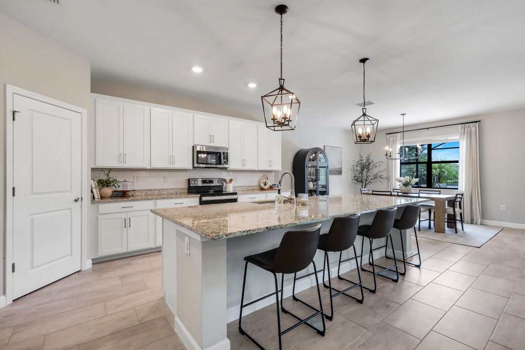 11591 Canopy Loop, Miromar Lakes, FL 33913