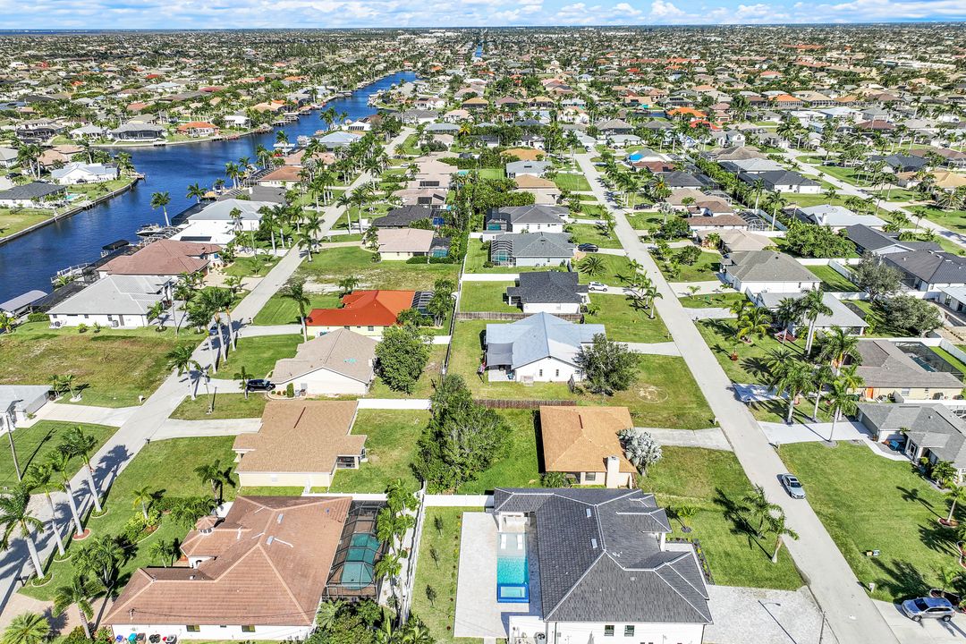 5240 SW 19th Pl, Cape Coral, FL 33914