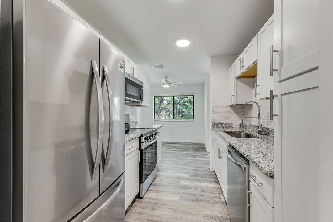 142 Bennington Dr #8, Naples, FL 34104