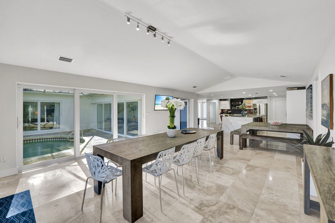 921 Scott Dr, Marco Island, FL 34145