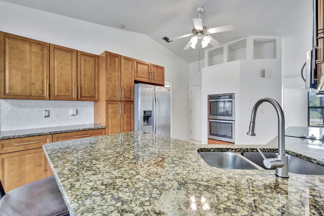 1705 SE 7th St, Cape Coral, FL 33990