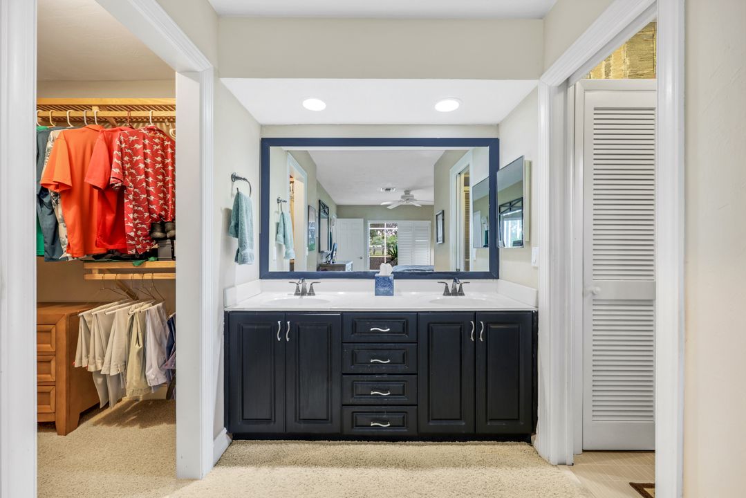 211 Pine Valley Cir, Naples, FL 34113